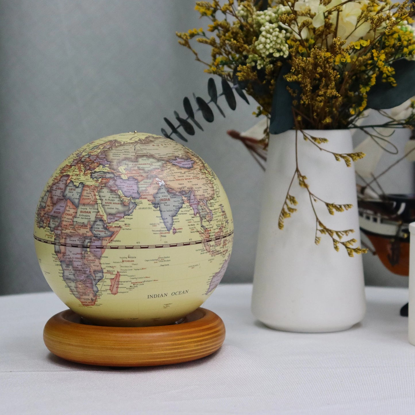 Smart Educational Globe for Kids Interactive AR Toy